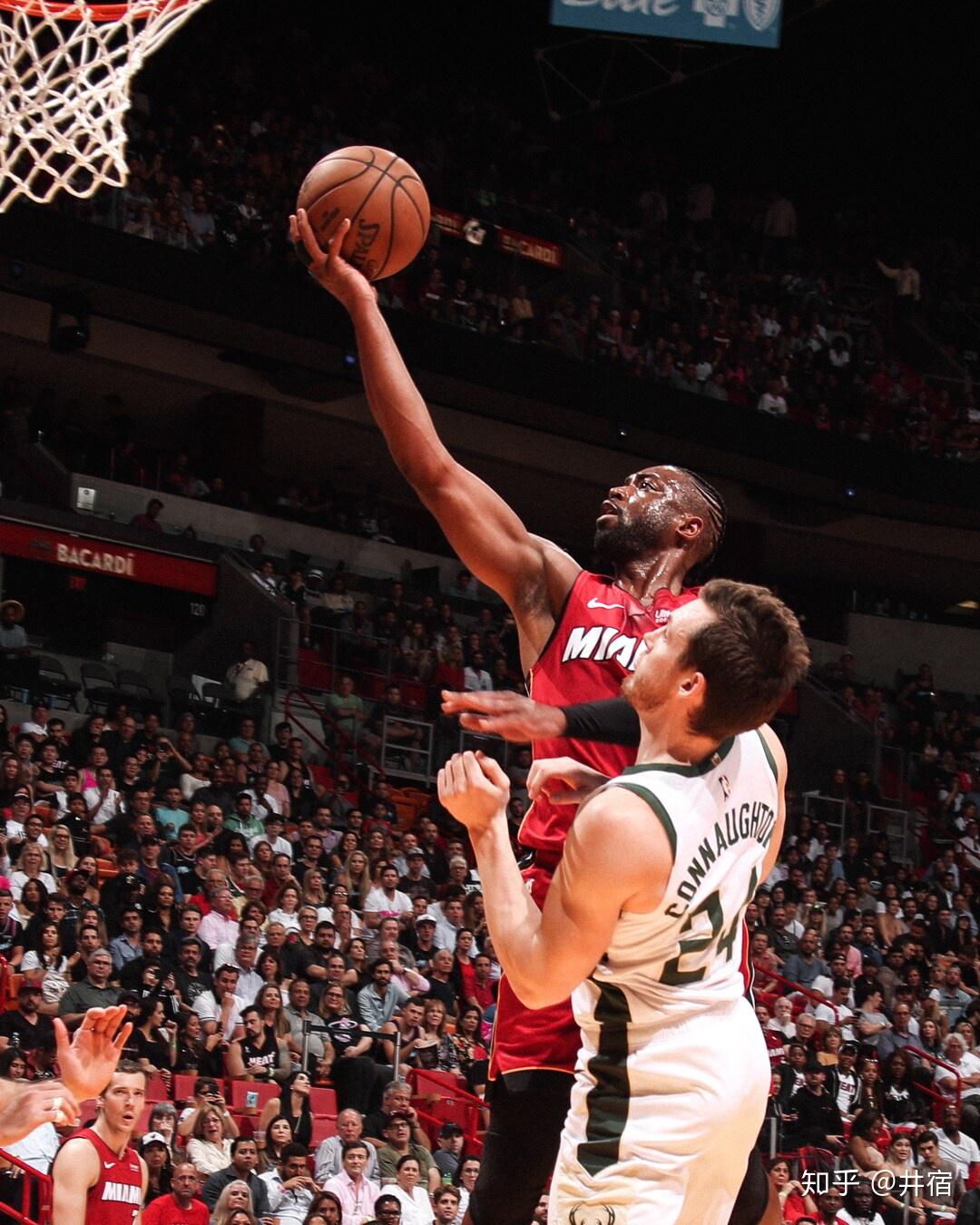 赛后密尔沃基雄鹿复出首秀：英超节点到来，压力陡增，轮换策略成焦点的简单介绍-ewc官网平台