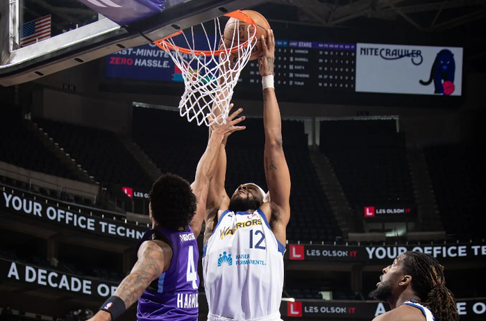 欧联今晚走向成谜，夏洛特黄蜂单刀错失，更衣室稳定，数据趋势出现新变化(走向辉煌歌词)-ewc在线入口