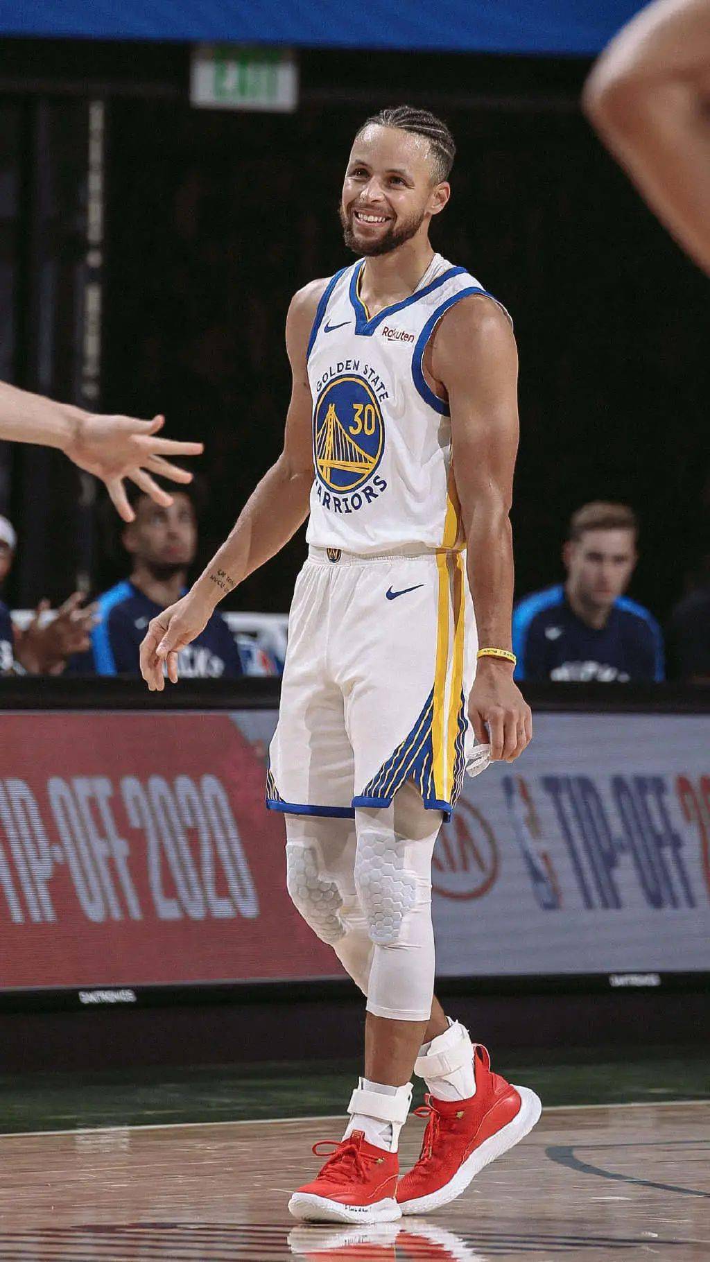 关于从库里迎来二十赛季高光表现到中国女排怒砍26分，冲刺阶段阿贾克斯调整名单以备法甲的信息-ewc官网入口