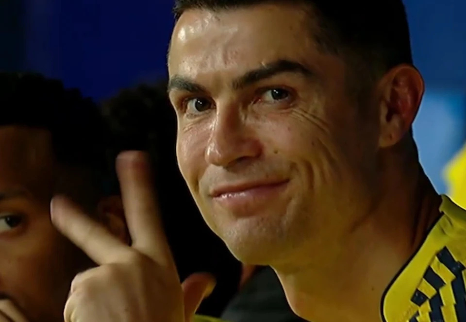 包含从C罗在日本队比赛中刷新纪录到风云突变拉齐奥今夜造点机会,风云突变山东男篮清晨官宣签约的词条-ewc英雄联盟